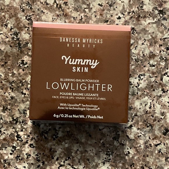 Danessa Myricks Beauty Other - Danessa Myricks Beauty Yummy Skin Blurring Balm Powder Lowlighter  Unbothered
